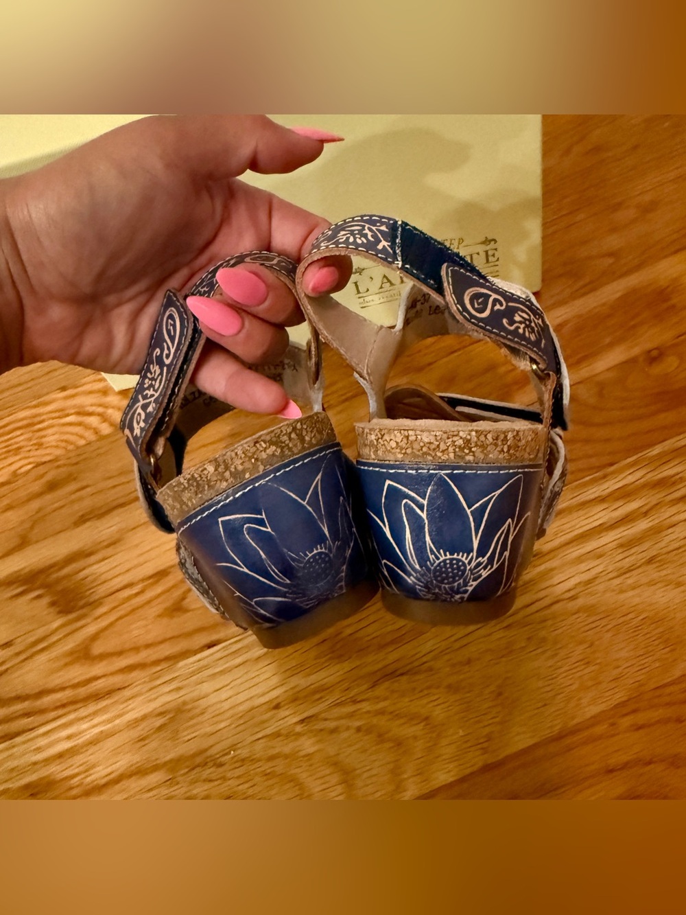 L’Artiste Spring Step Rolzah Floral Wedge Sandals Navy Multi 6.5-7 NWT - Picture 10 of 12